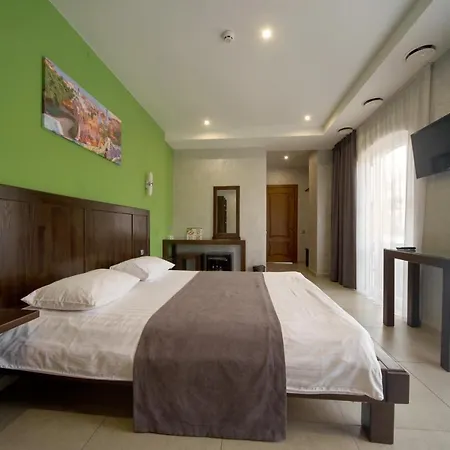 Inn Gaudi Stylish