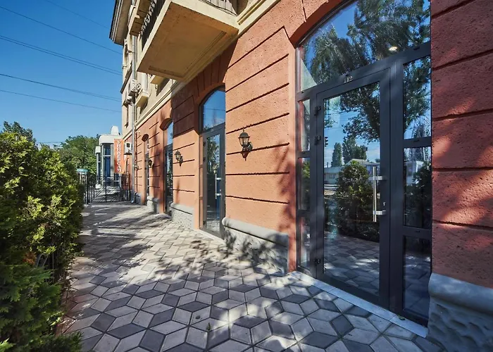 Gaudi Stylish 宾馆 *